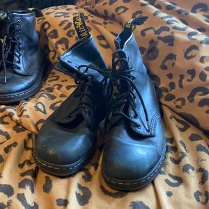 dr. marten newton boots